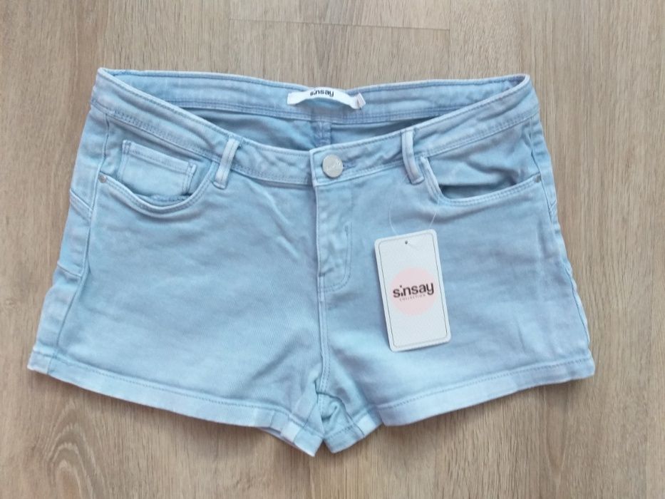 Sprzedam nowe krótkie spodenki/shorty damskie SINSAY rozm. S.