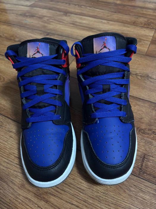 Nike Air Jordan 1 Mid "Skyline" 40 розмір