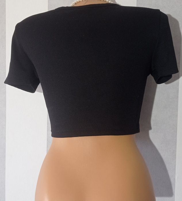 Bluzka krótka czarna z krótkim rękawem crop top prążkowany H&M Divided M