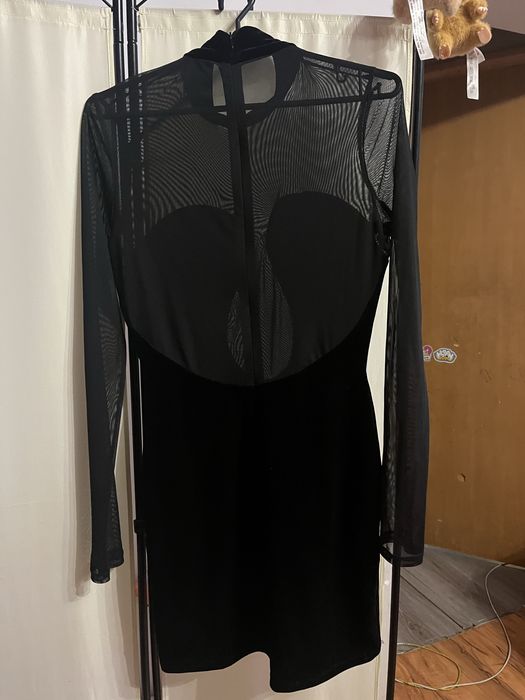 Sukienka mała czarna welurowa