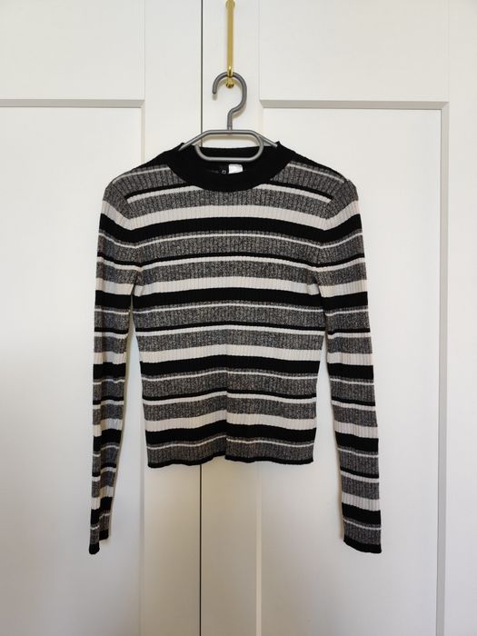 Sweter sweterek w paski czarno biały szary przylegający