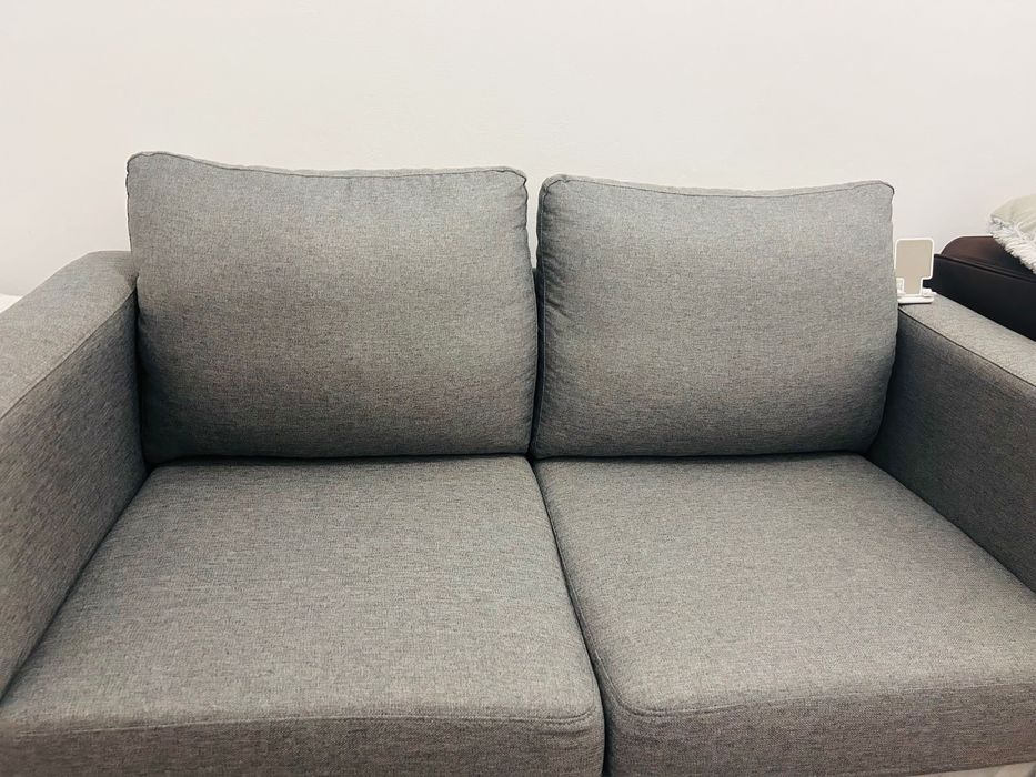 Sofá de 2 Lugares Cinzento DORMUS Larry (150 x 79 x 85 cm)