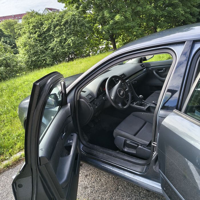 Audi A4B6 1.6 benzyna