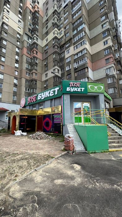 Оренда 65 кв.м , фасад,торгова локація поруч з Сильпо - View 3