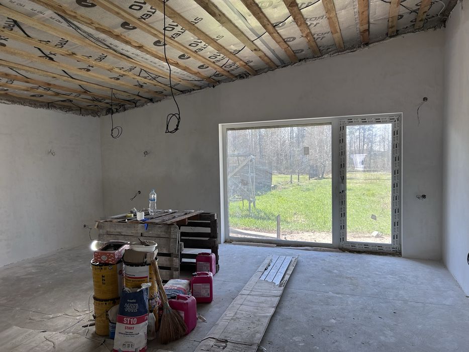 Будинок в лісі близ Київа.