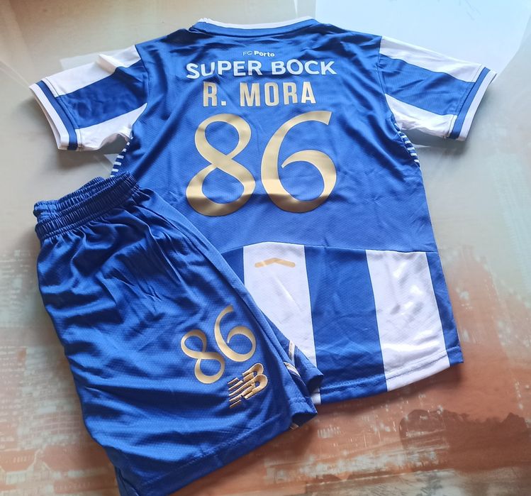 Conjuntos infantis FC Porto Rodrigo Mora