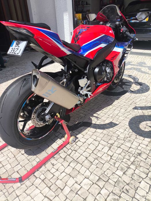 Honda CBR 1000rr-r