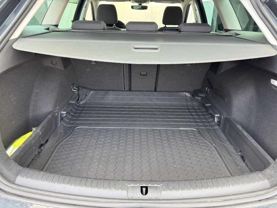 SEAT Leon ST 1.6 TDI Style (2019) – Nacional, Excelente Equipamento, Pronta a Circular