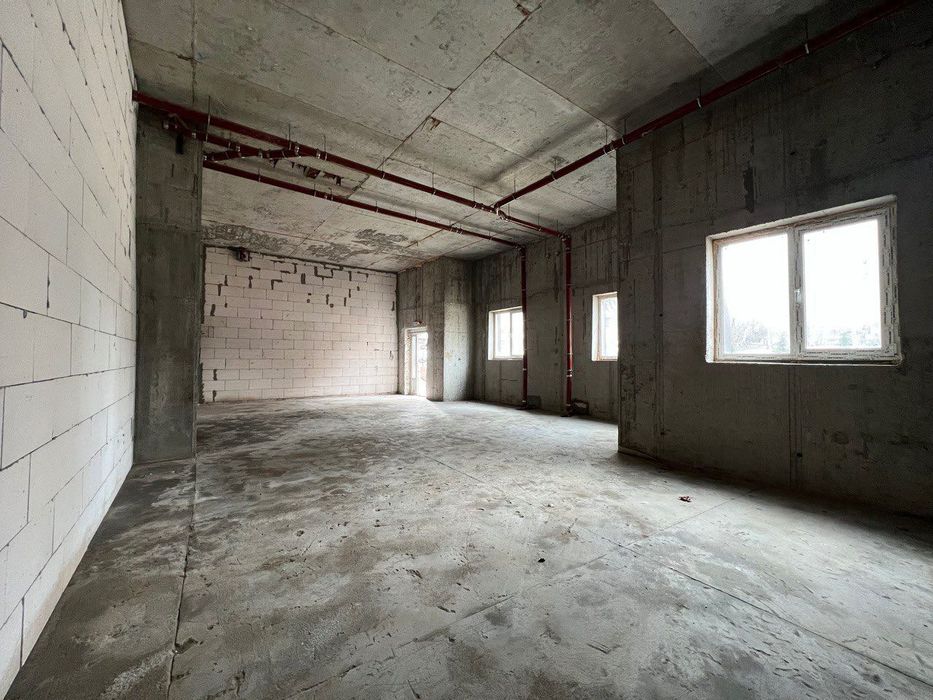 Продаж фасадного приміщення вул. Польова 73