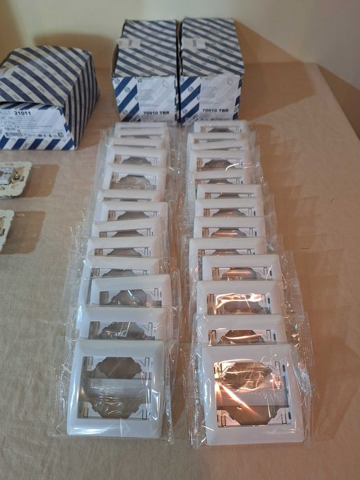 Espelhos de Interruptor Efapel - ref. 70910 TBR