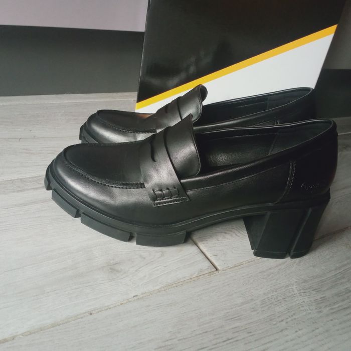Półbuty damskie loafersy skórzane Dockers by Gerli rozm. 38 (24 cm)