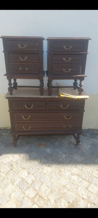 Comoda e mesas de cabeceiras