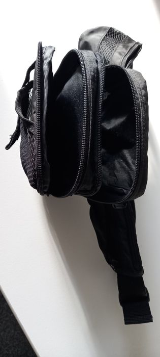 Bolsa de cintura e de mão