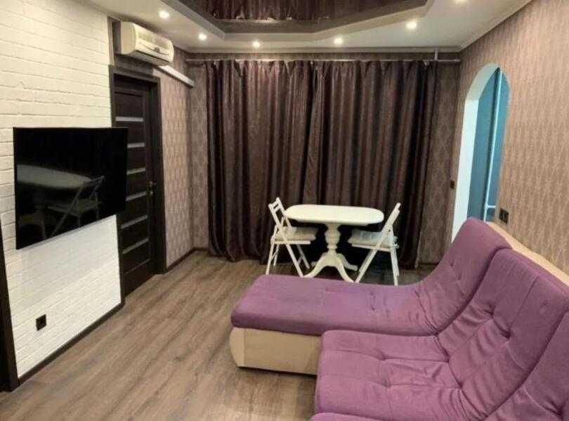 Продаётся 3к квартира метро Левада