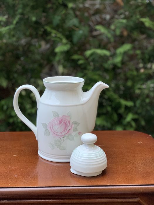 Porcelanowy czajnik do kawy herbaty