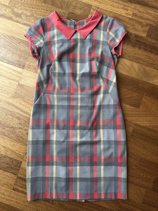 Wiosenna sukienka do biura i na wyjścia