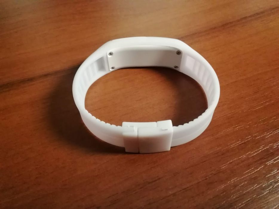 LED часы наручные цифровые