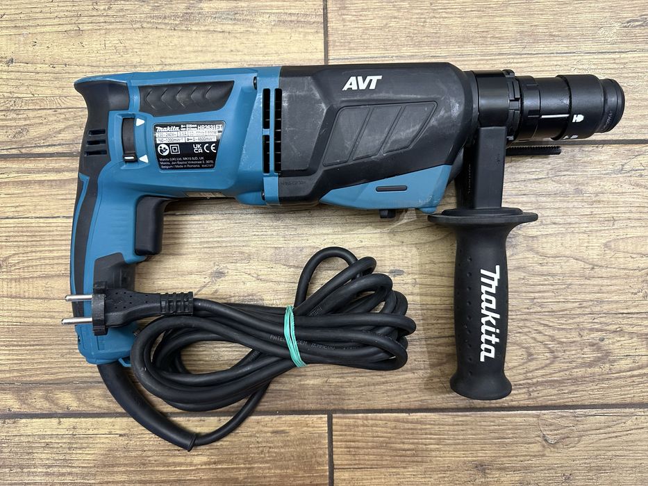 Młotowiertarka, młot udarowy 800W SDS-Plus 2.4J Makita HR2631FT 2025r.