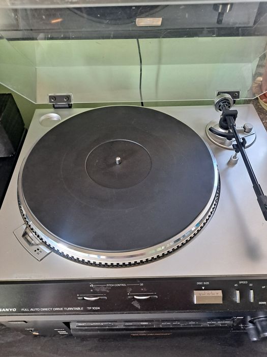 Gramofon SANYO  TP 1024