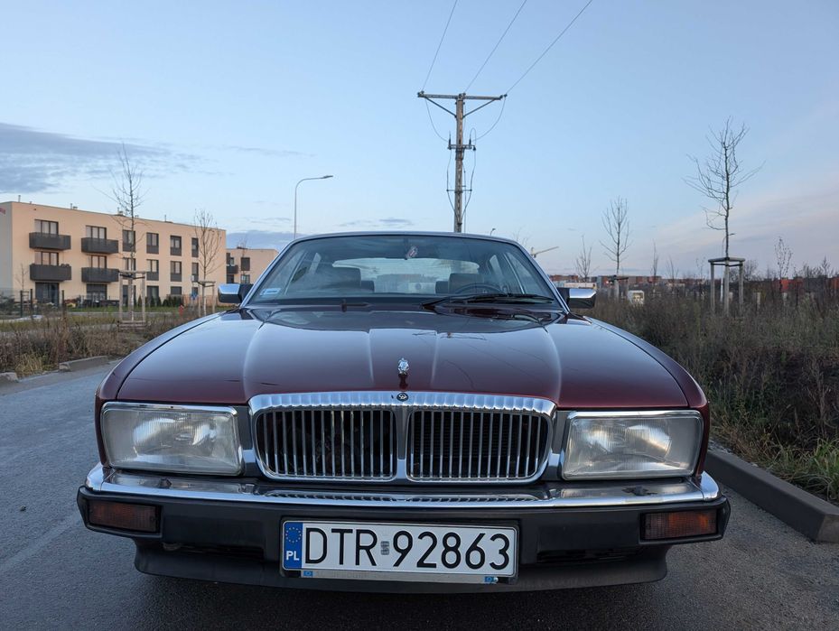 Jaguar XJ