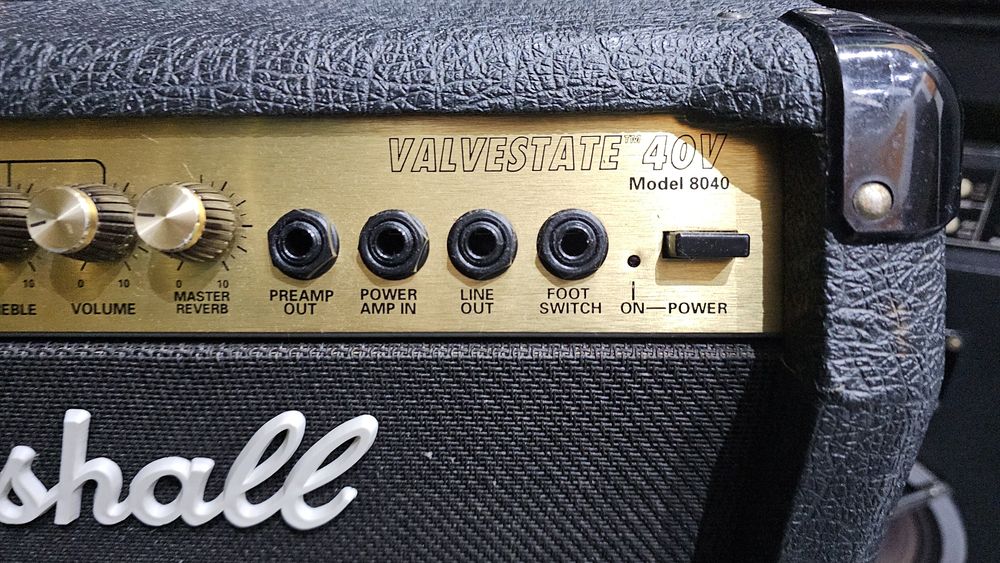 Marshall Valvestate 8040 4 0W Made in England Celestion G12L + footswitch + kabel