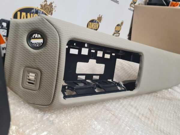 Range Rove VELAR Tablier LHD