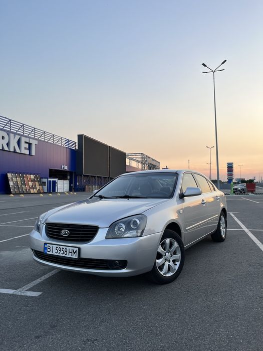 Продам авто Kia Magentis 2008 2.0 газ/бензин в хорошому стані.