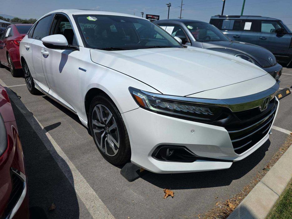 Honda Accord Hybrid ї EX-L (2022 рік).