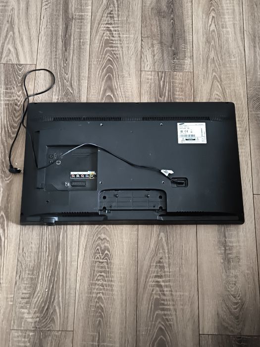 Телевізор Samsung ue32eh4000w 32'