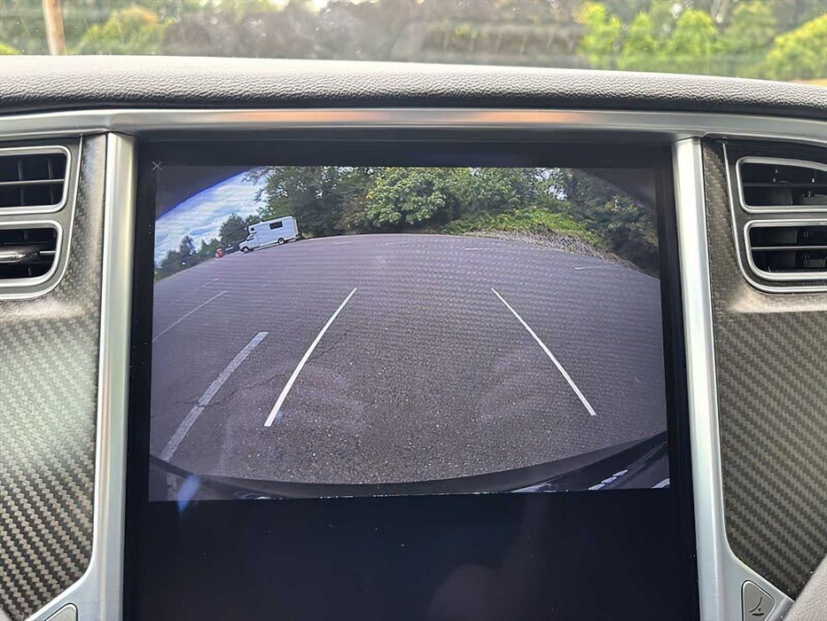 Tesla Model S      2015