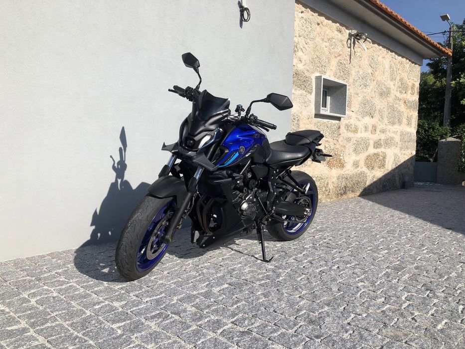 Troco por Honda CBR650r com possibilidade de ajuste de diferenca .