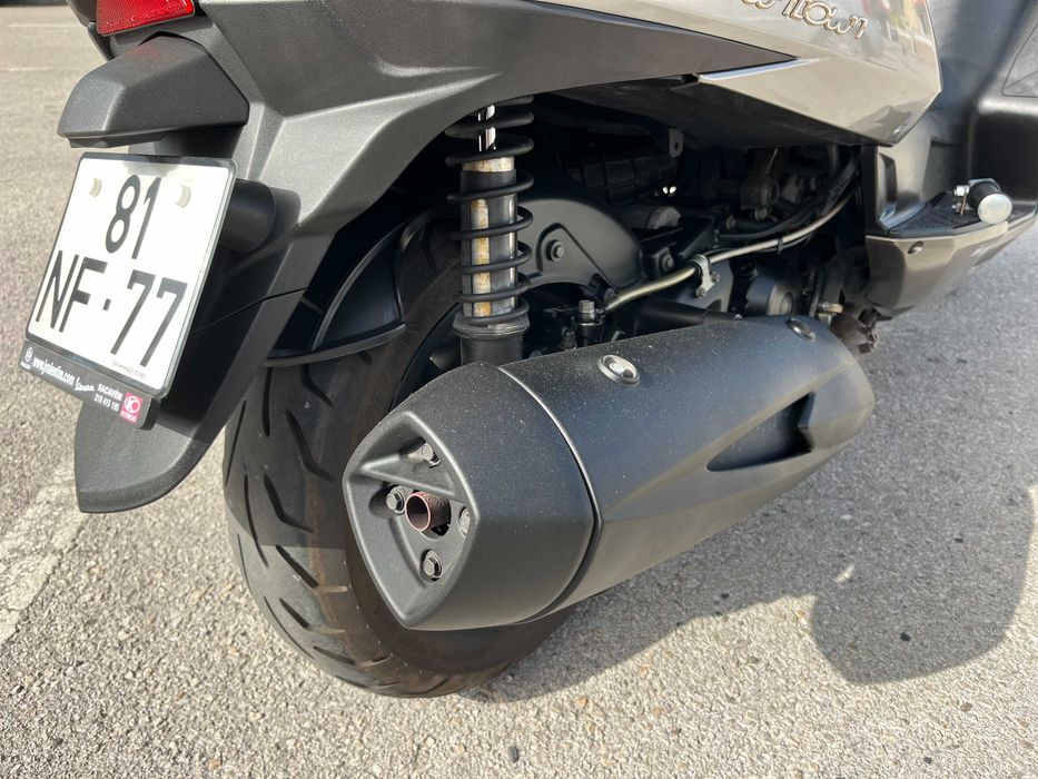 Kymco Downtown 300i - Ano 2012 - Apenas 31.000km
