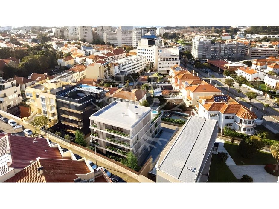 Apartamento T3 em Condomínio de Luxo junto à Av.Marechal - Boavista