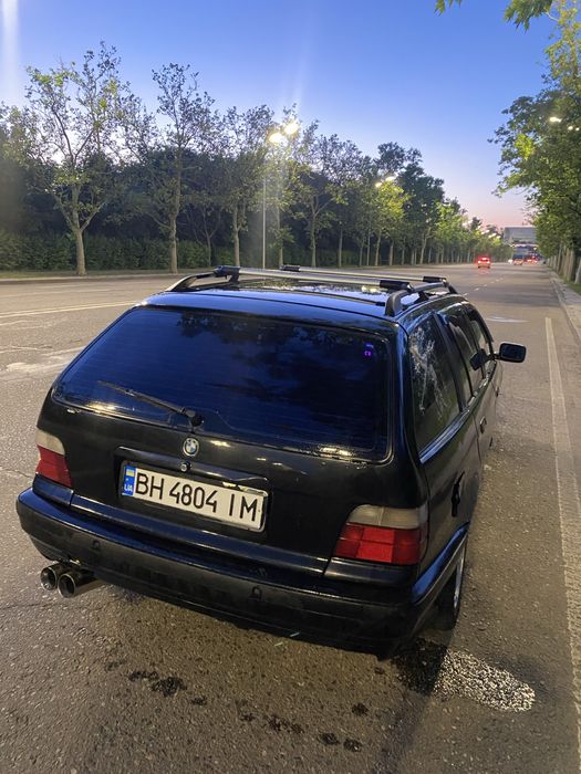 Продам срочно  бмв е36 туринг
