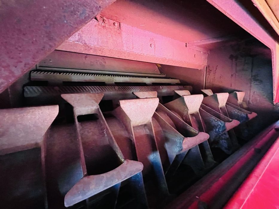 Комбайн MASSEY FERGUSON 28 Hydro