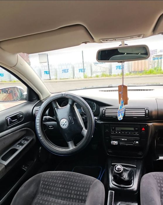 Volkswagen Passat 2.0 бензин 2003 год