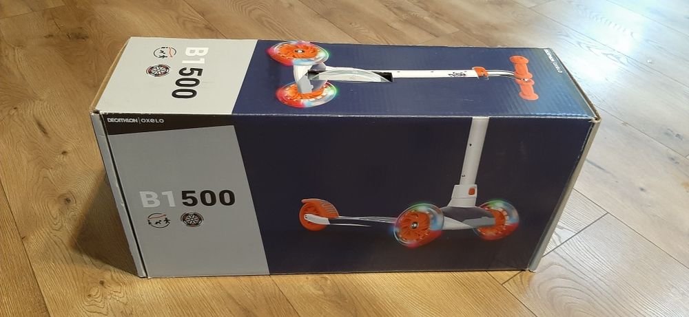 Hulajnoga trzykołowa decathlon oxelo b1 500, świecące koła