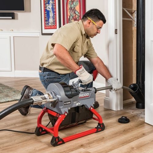 Прочистка канализации в квартире, чистка засоров труб в доме, в кафе ...