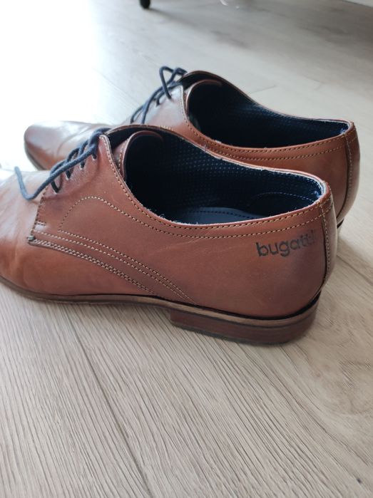 Buty skórzane Bugatti rozmiar 43