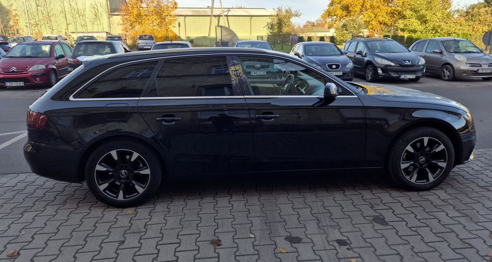 Audi A4 b8 2009r. Doinwestowane  auto