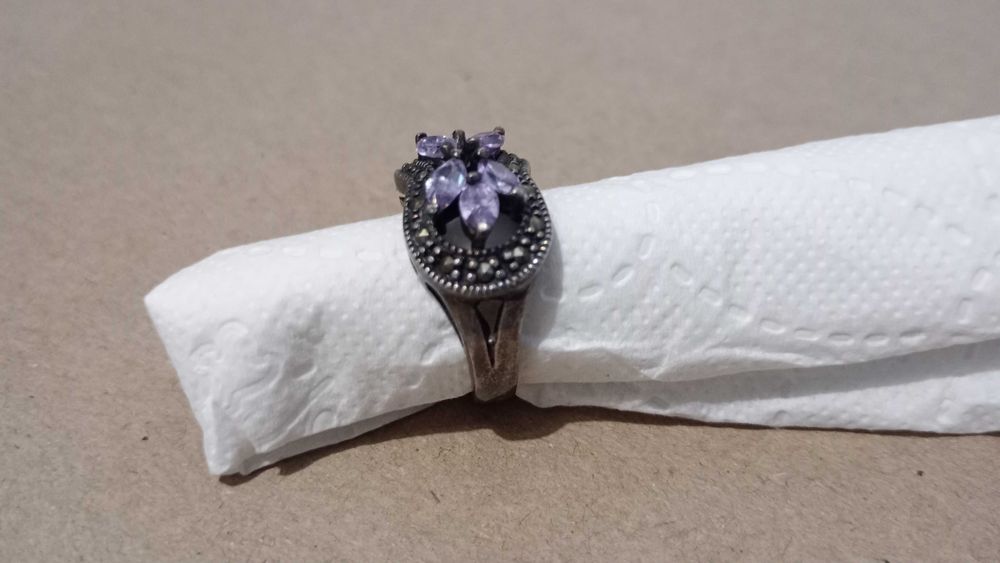 Pierścionek ze srebra (925)