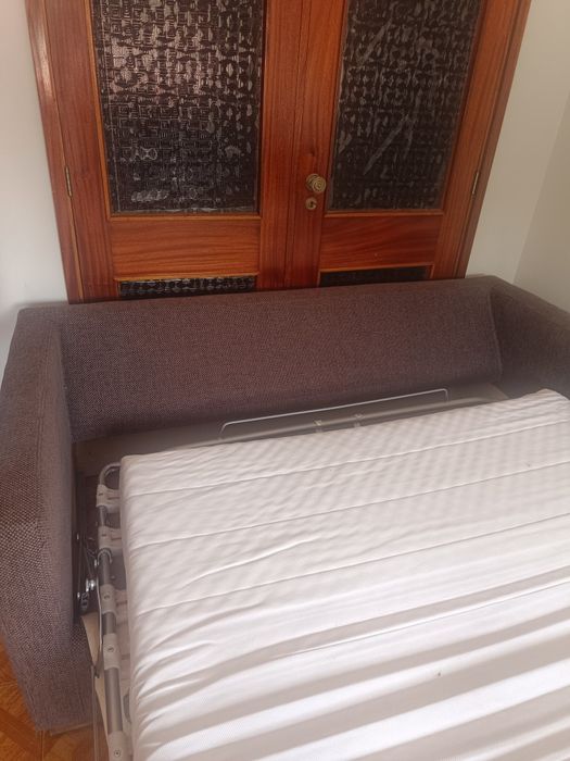 Sofá-Cama Cinza Texturizado (Colchão Espuma Inteiro) - Impecável!