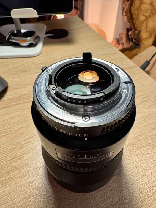 Nikon AF Nikkor 85mm f/1.8D – Klasyka portretu + osłona + filtr UV