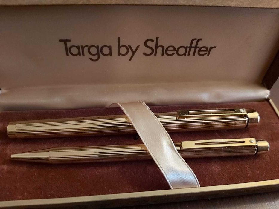 Caneta e esferográfica Sheaffer Targa 1005 fine – USA - ouro - antiga