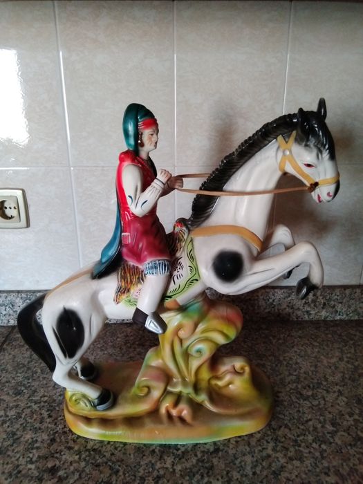 Estátua grande de Cavalo
