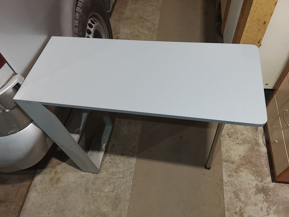 Столик, столик в авто