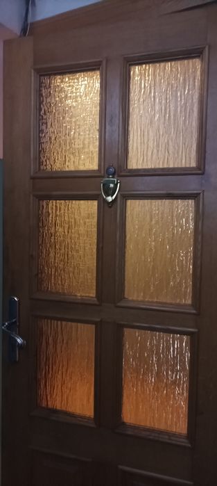 Продам дубові двері