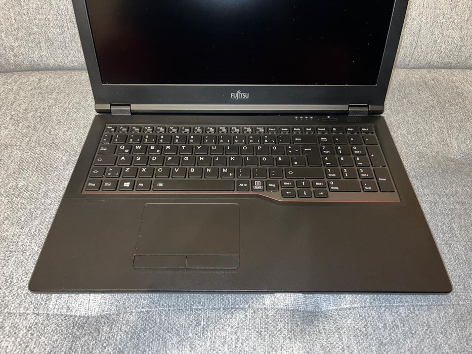Fujitsu Lifebook E5510 i5 10th 16 GB RAM 256 SSD FHD piękny