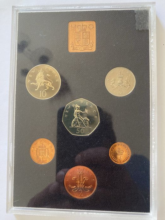 Várias moedas antigas