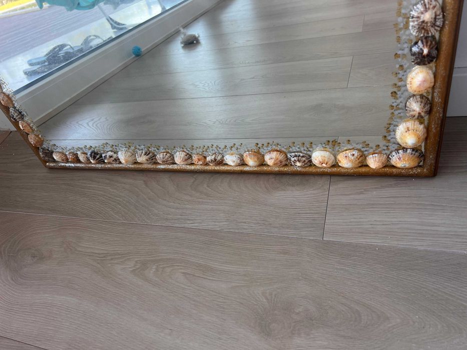 Espelho com lapas muito elegante e bonito